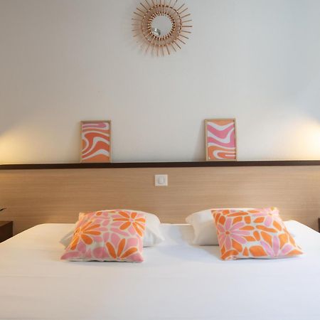 Logis Hotel Le Commerce Navarrenx Екстериор снимка