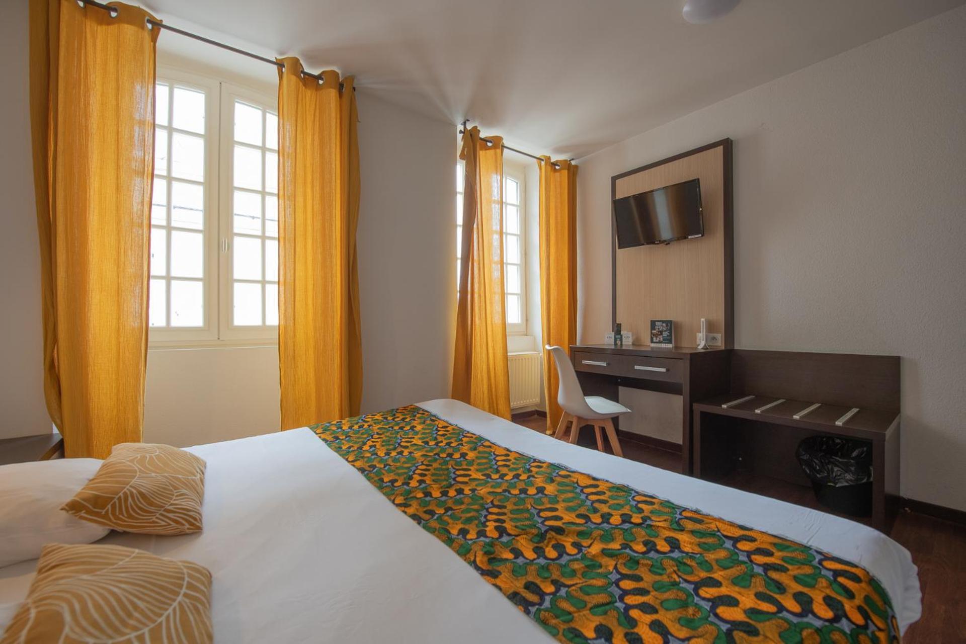 Logis Hotel Le Commerce Navarrenx Екстериор снимка
